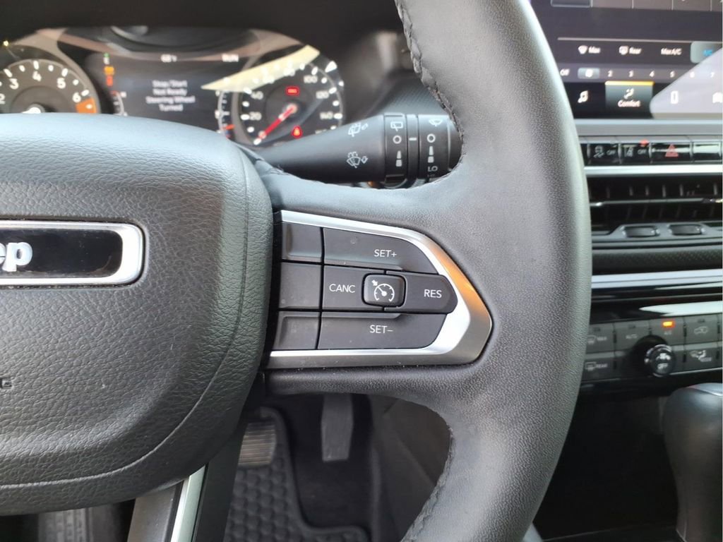 Used 2023 Jeep Compass Latitude w/ Convenience Group AWD/4WD image 22