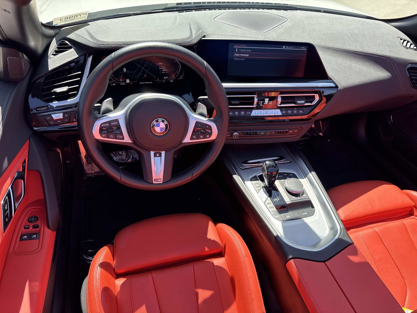 Certified 2024 BMW Z4 sDrive30i w/ Shadowloine Package image 8