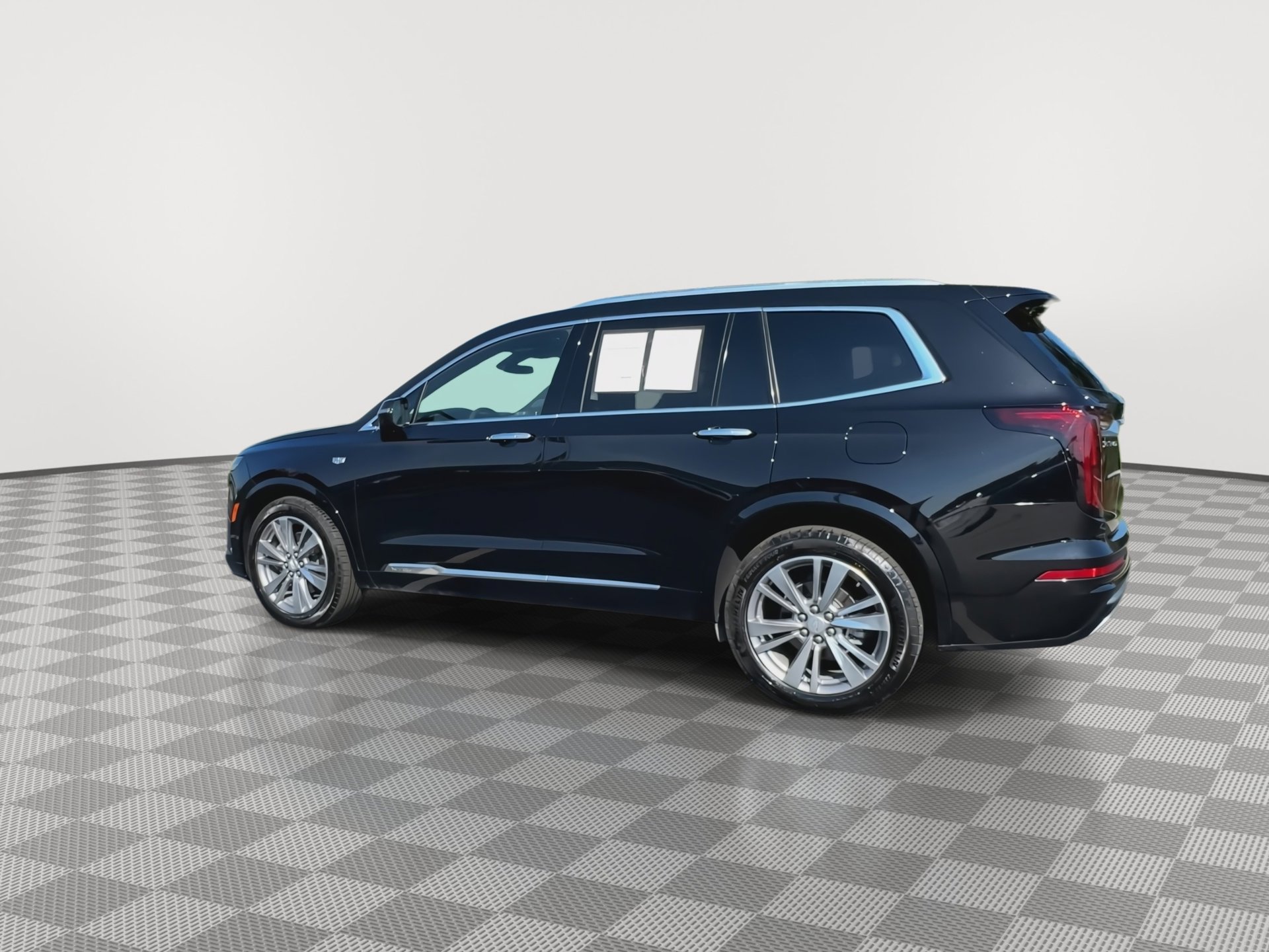 Certified 2025 Cadillac XT6 Premium Luxury image 6