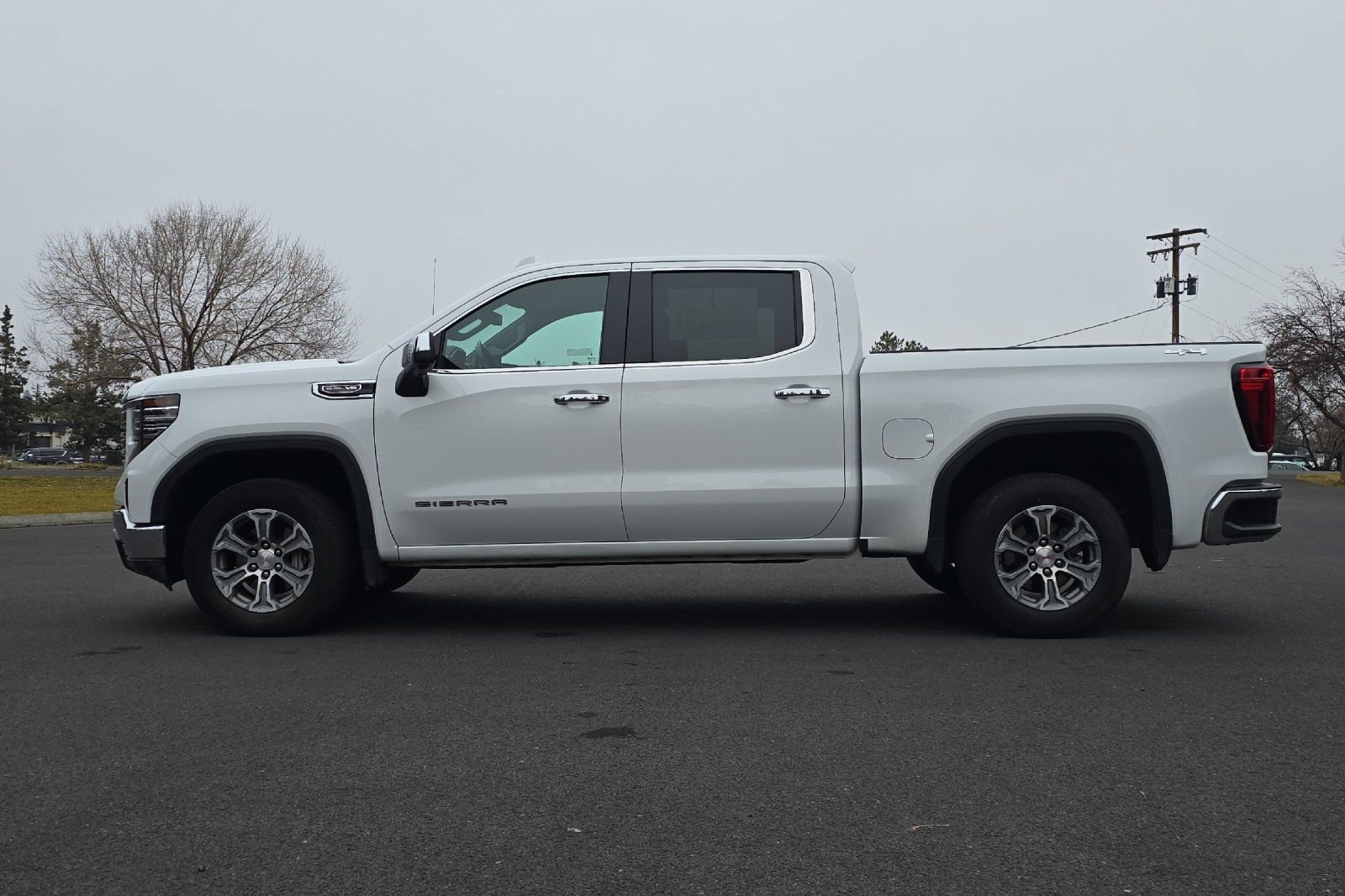 Used 2024 GMC Sierra 1500 SLT image 8