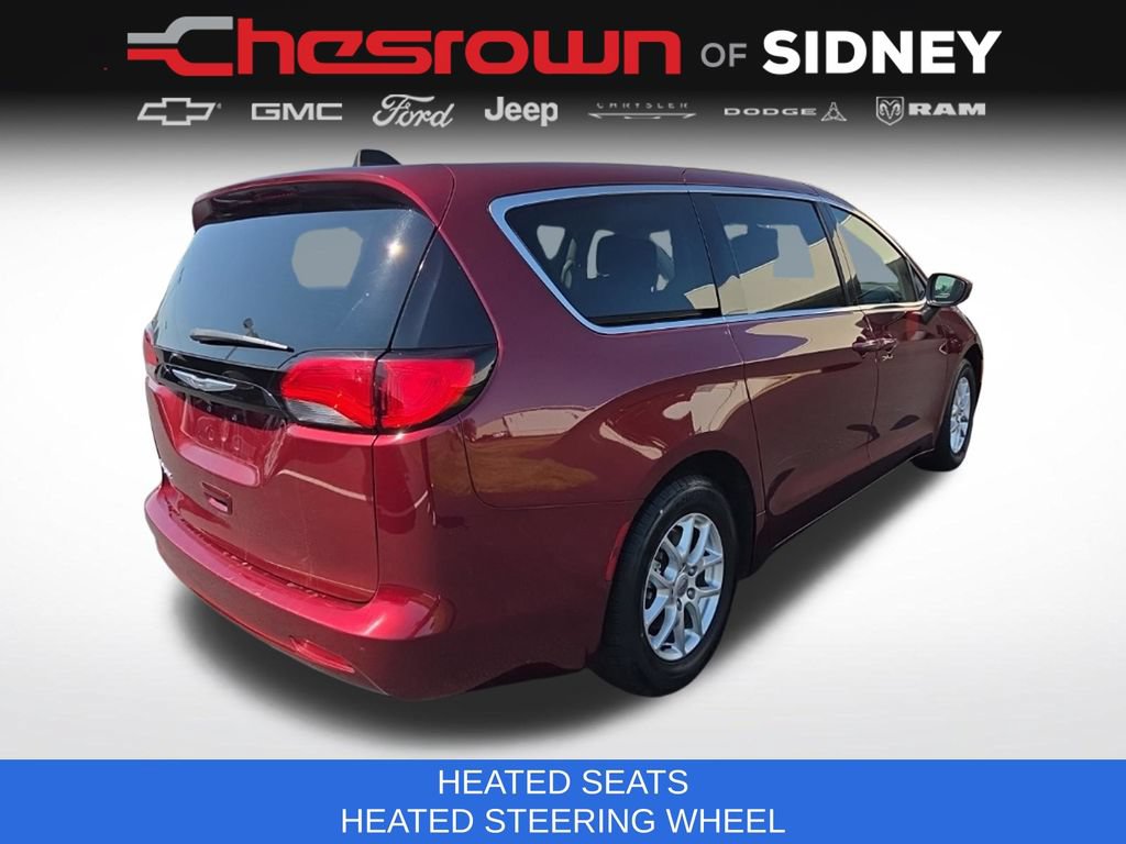 Used 2023 Chrysler Voyager LX FWD image 5