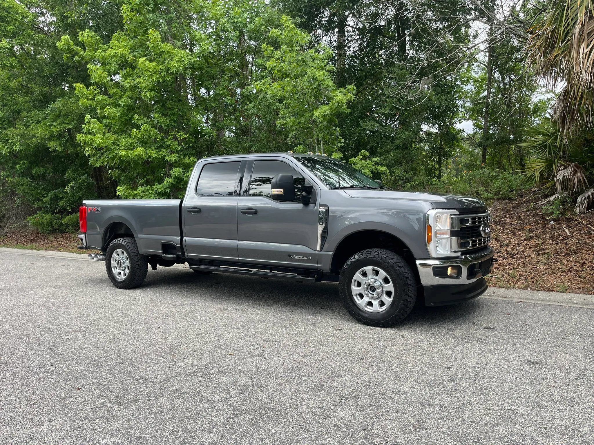 Used 2024 Ford F250 XLT AWD/4WD image 2