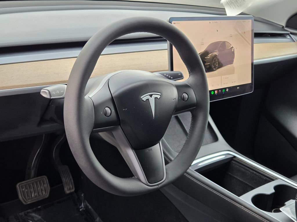 Used 2023 Tesla Model Y Long Range AWD/4WD image 21