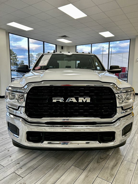 Used 2020 RAM 3500 Tradesman w/ Chrome Appearance Group image 2