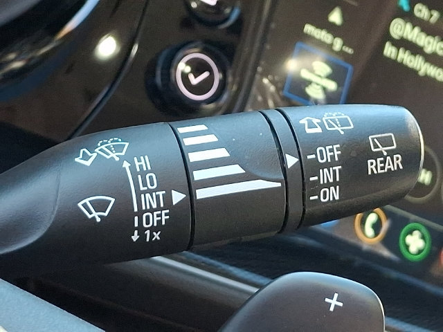 Used 2023 Buick Envision Essence w/ Sport Touring Package FWD image 27