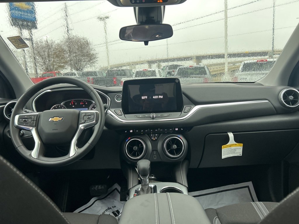 Used 2025 Chevrolet Blazer LT w/ Midnight/Sport Edition image 12