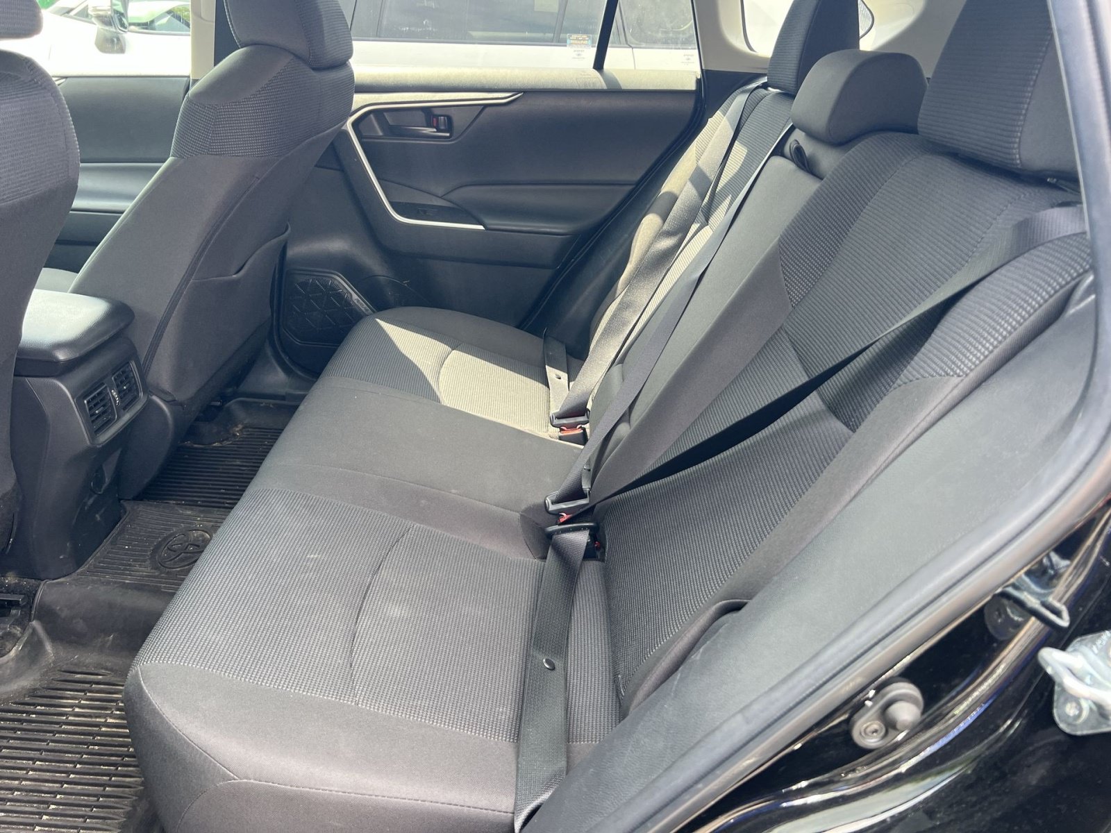 Used 2023 Toyota RAV4 LE AWD/4WD image 21
