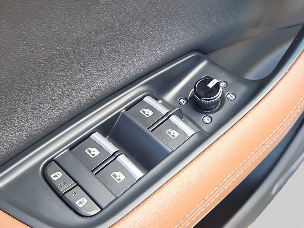 Certified 2025 Audi Q8 Premium Plus AWD/4WD image 30