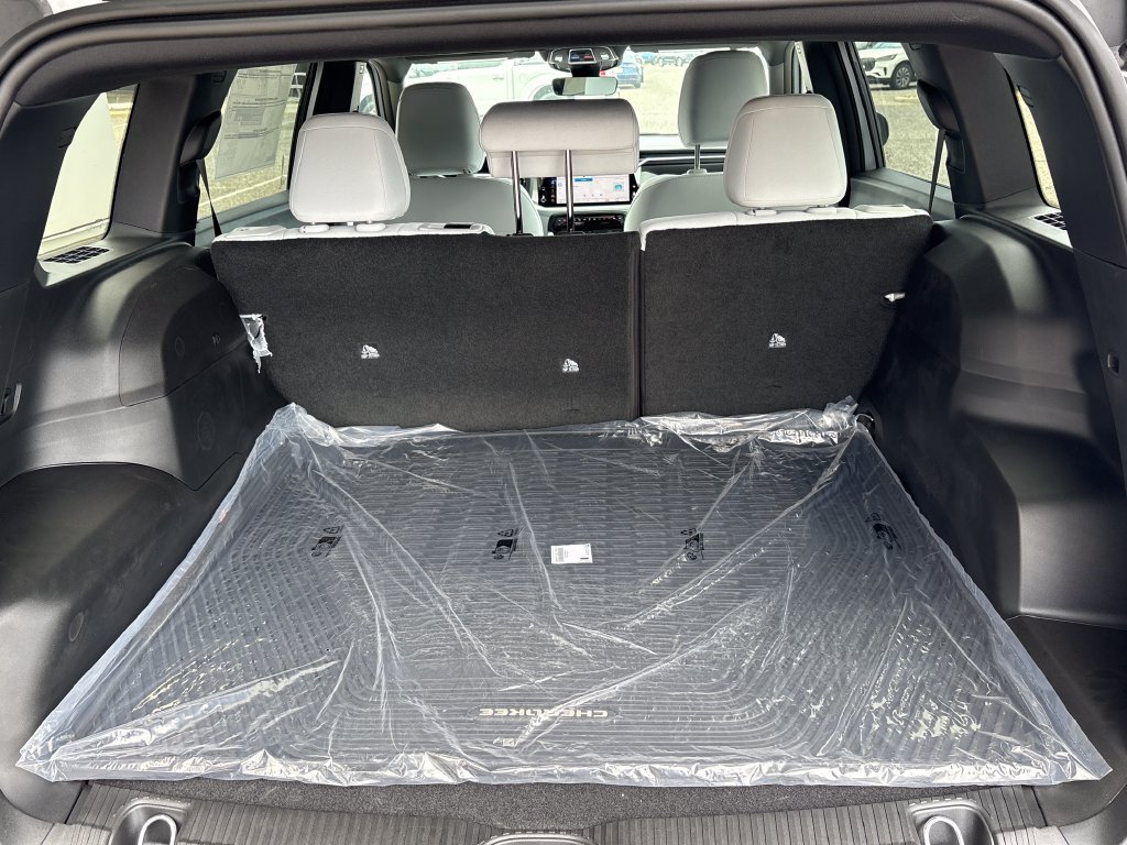 New 2026 Jeep Cherokee Laredo AWD/4WD image 29
