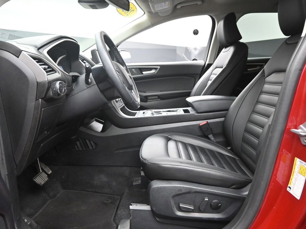 Used 2021 Ford Edge SEL w/ Convenience Package image 15
