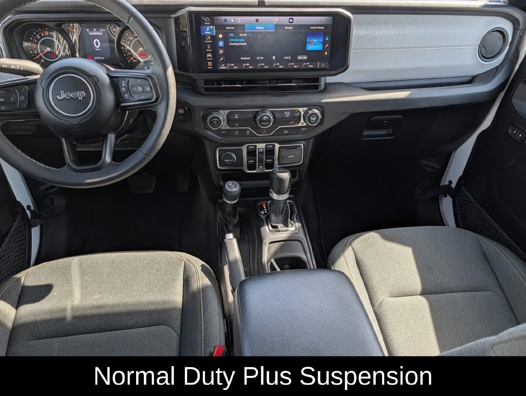 Used 2025 Jeep Gladiator Sport AWD/4WD image 12