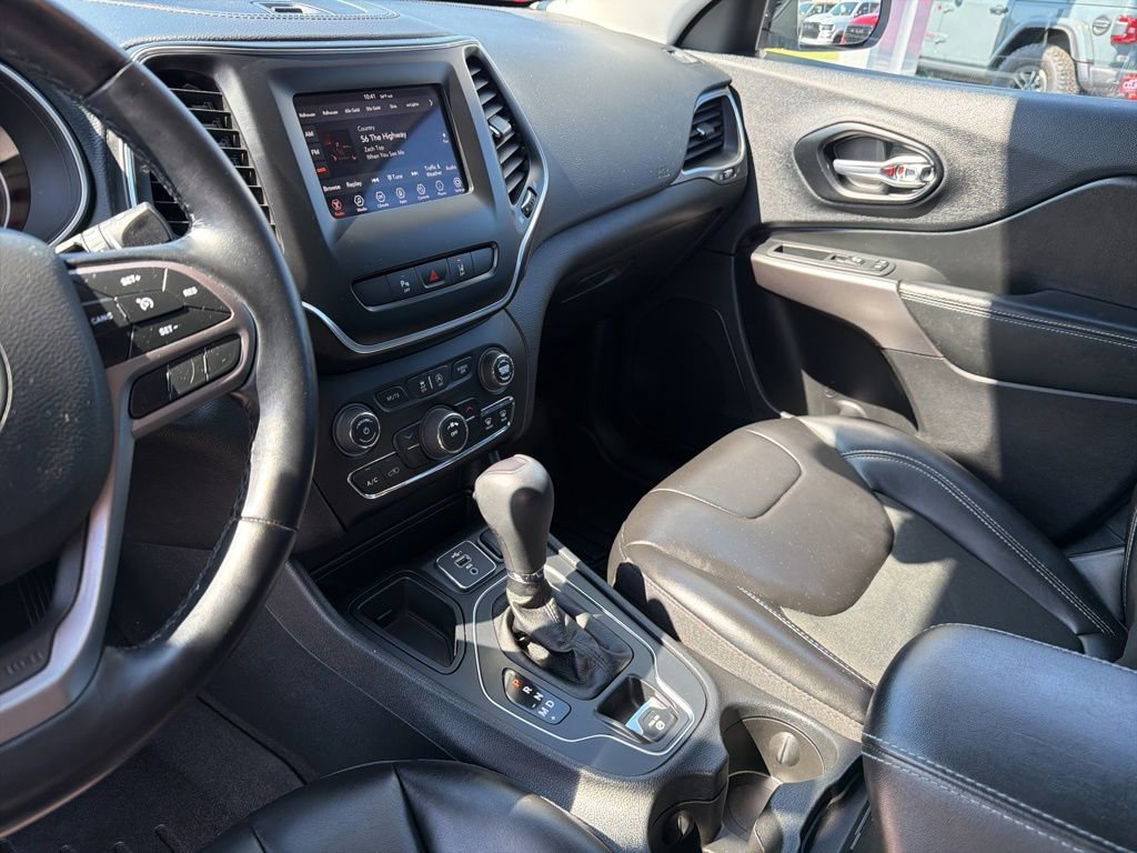 Used 2021 Jeep Cherokee Latitude Plus FWD image 31