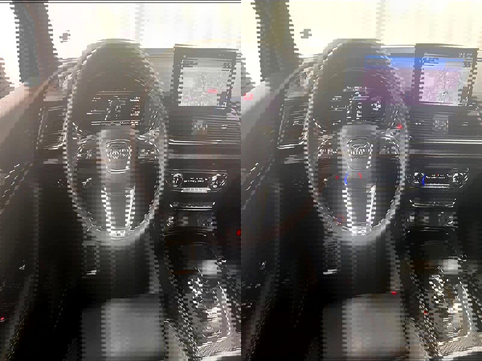 Used 2024 Audi SQ5 Prestige w/ Prestige Package image 18