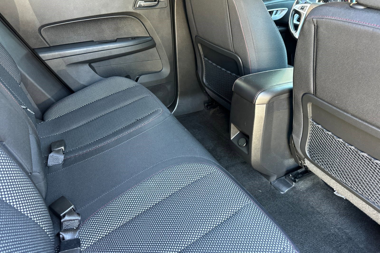 Used 2015 Chevrolet Equinox LT w/ Driver Convenience Package AWD/4WD image 29