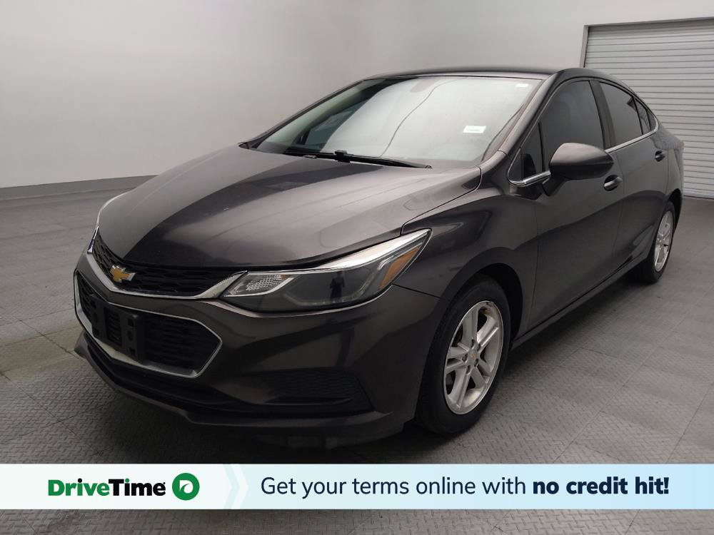 Used 2017 Chevrolet Cruze LT FWD image 1