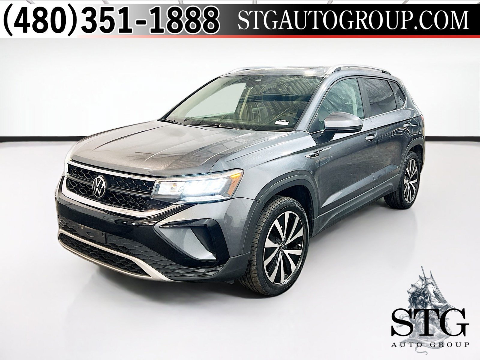 Used 2023 Volkswagen Taos SE w/ Panoramic Sunroof Package AWD/4WD image 1
