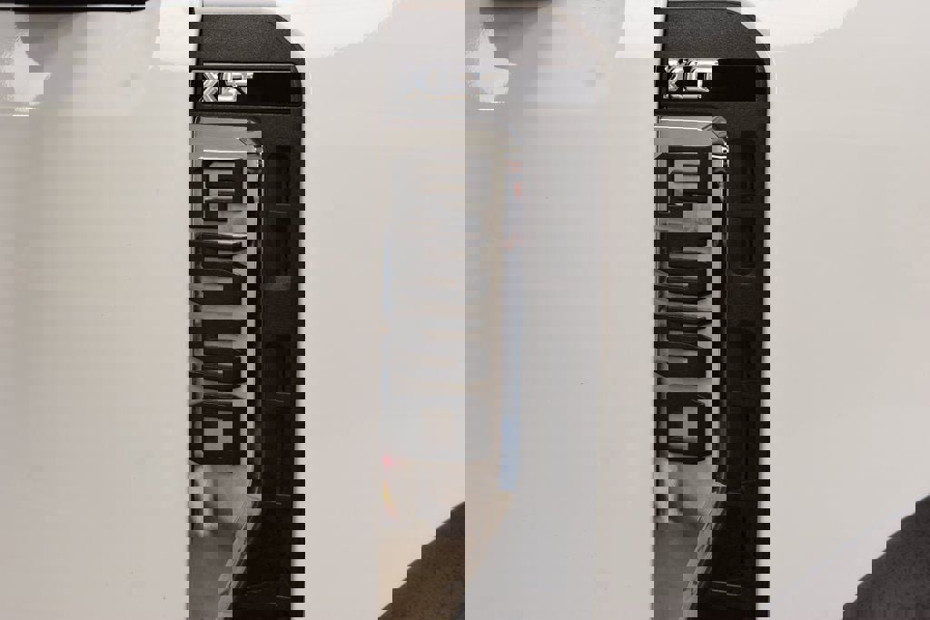 Used 2024 Ford F550 4x4 Crew Cab Super Duty w/ XLT Value Package image 9