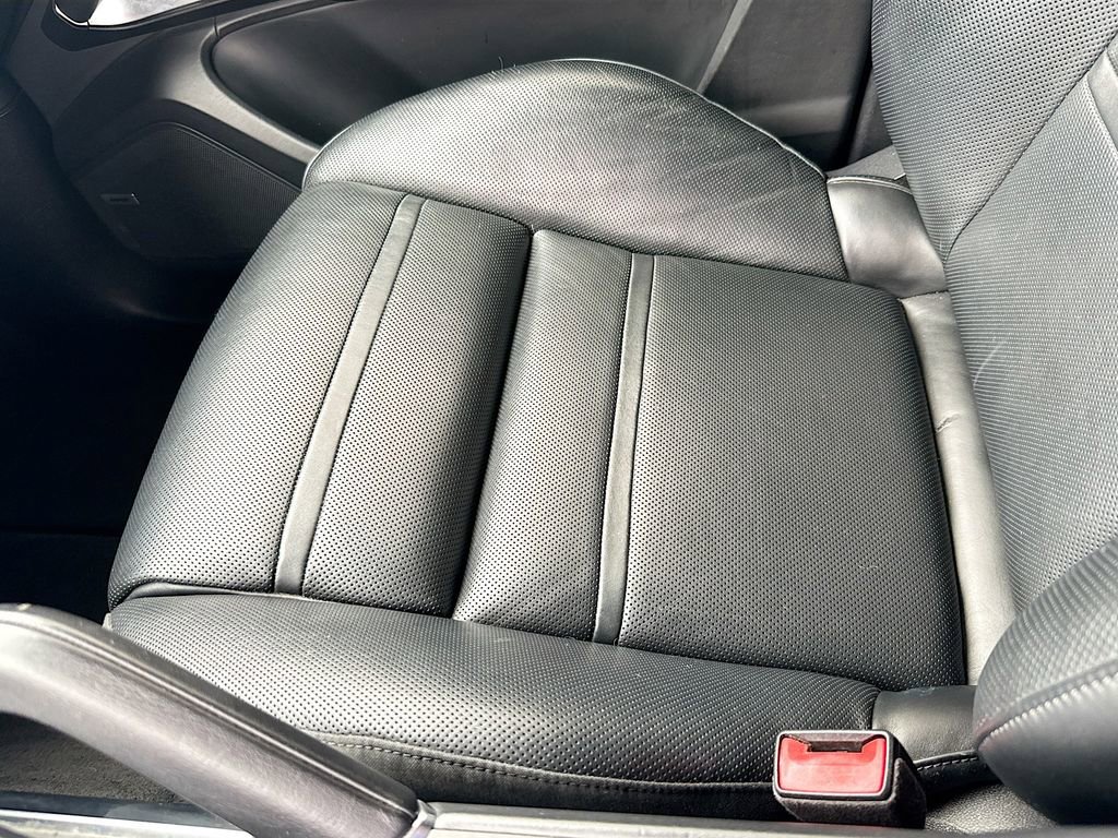 Used 2019 Porsche Cayenne Turbo w/ Premium Plus Package image 22