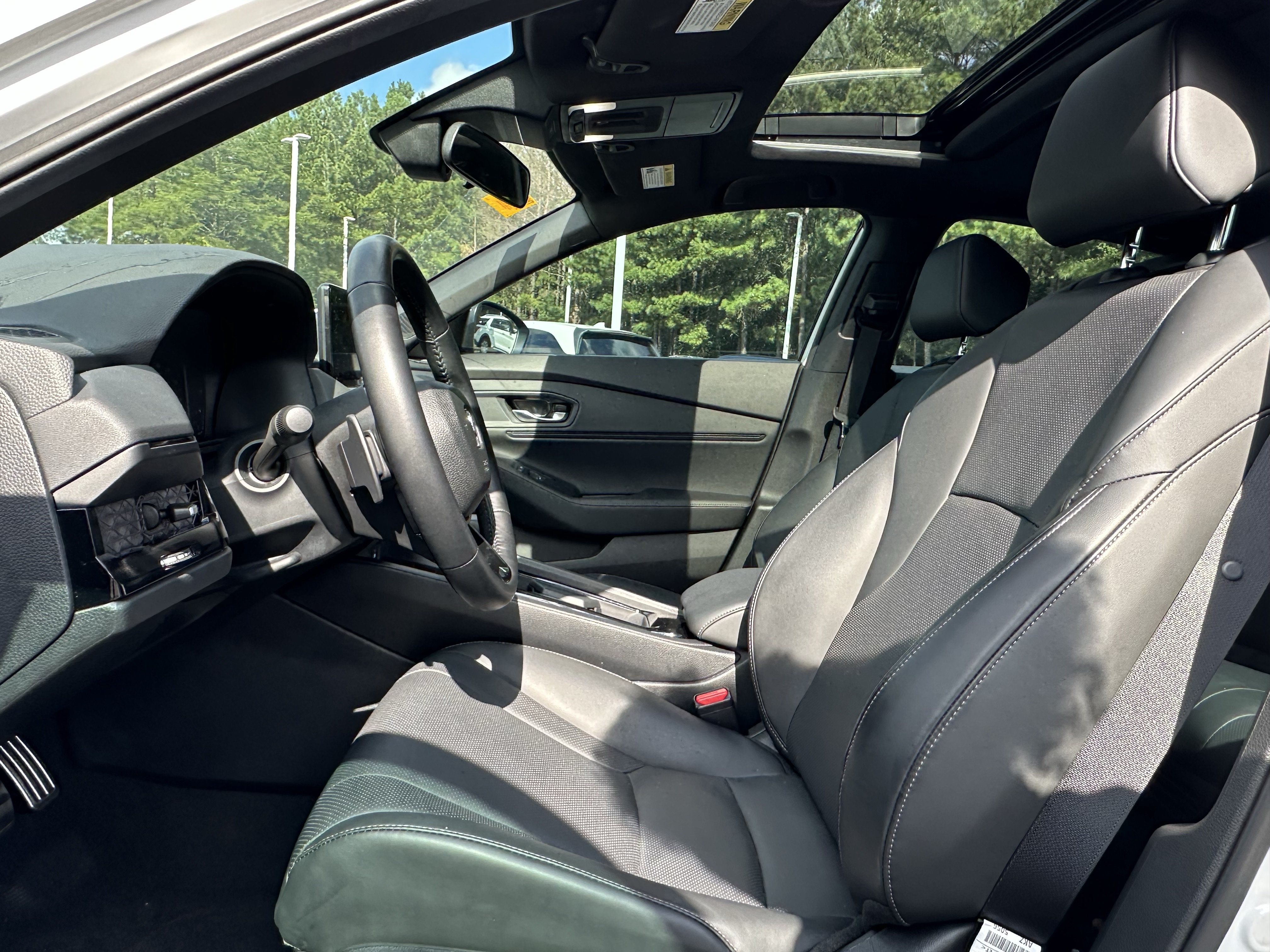 Used 2025 Honda Accord Sport image 7