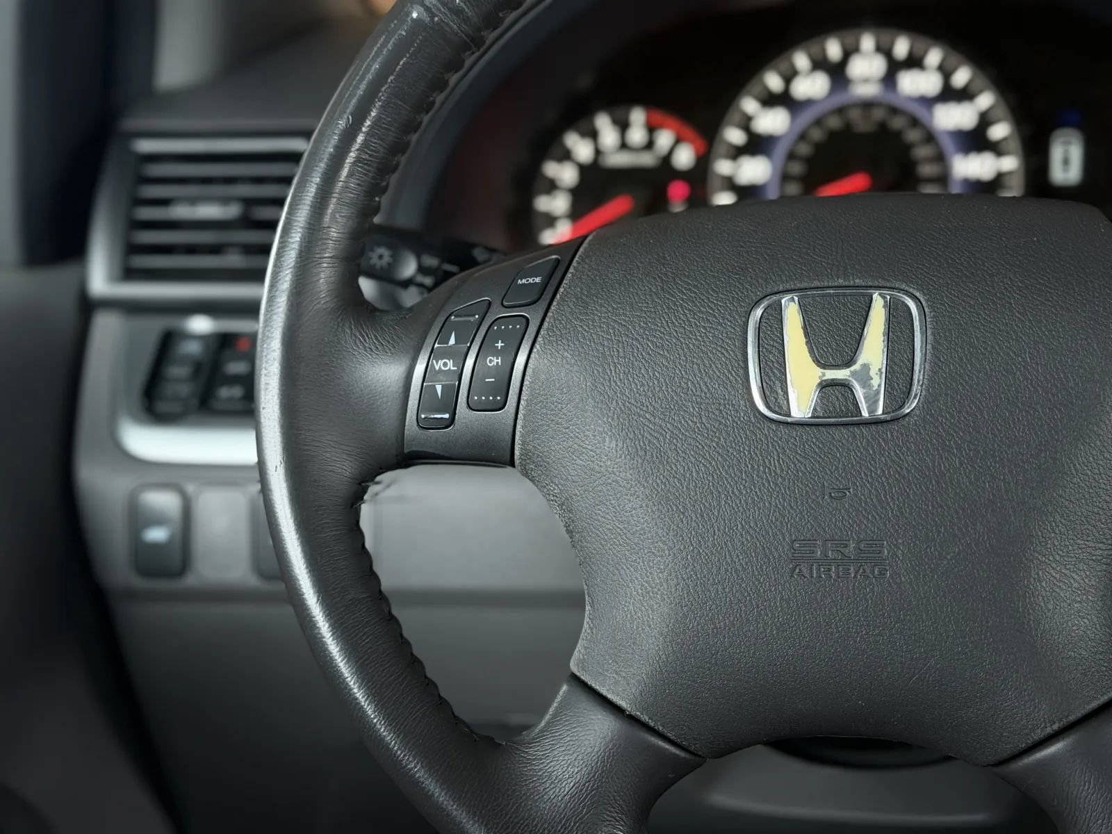 Used 2010 Honda Odyssey EX-L image 23