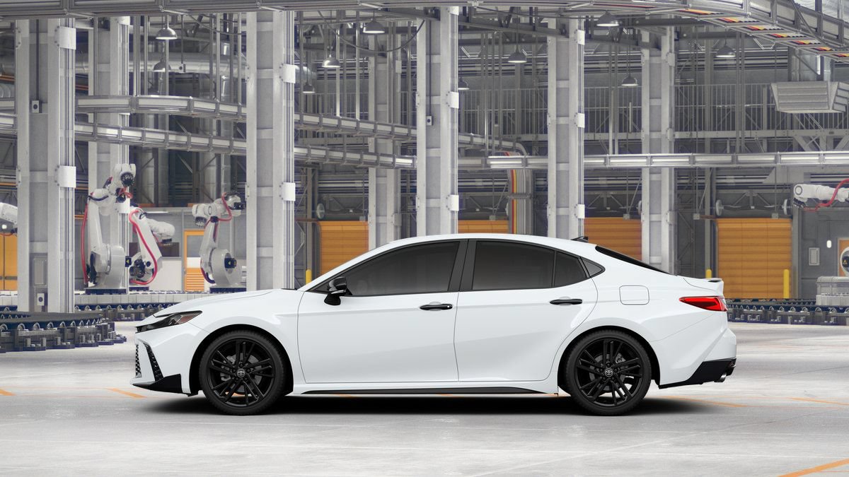 New 2026 Toyota Camry Hybrid FWD image 4
