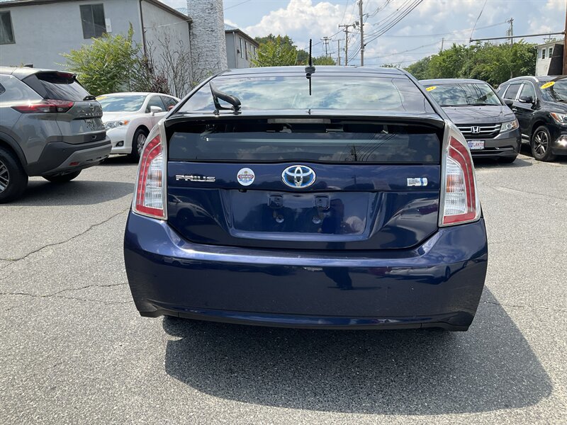 Used 2013 Toyota Prius Three w/ Solar Roof Pkg FWD image 6