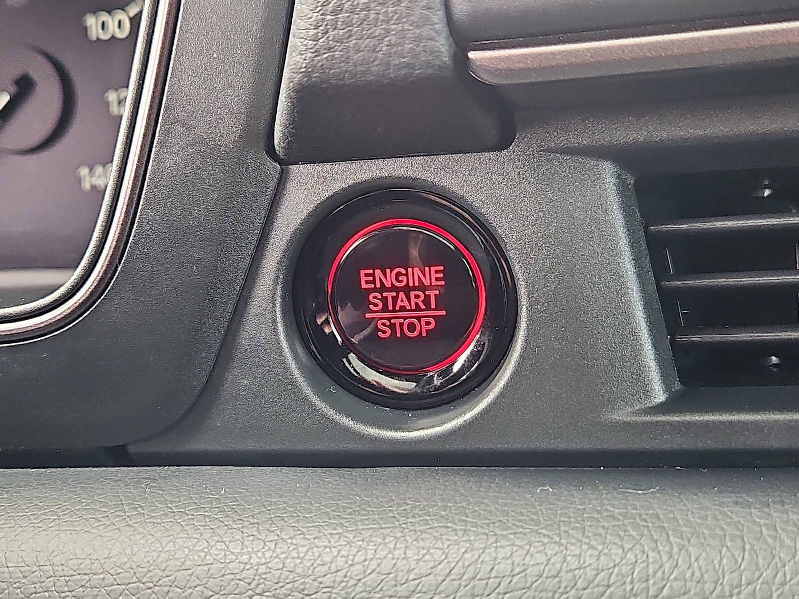 Used 2023 Honda Pilot TrailSport image 25