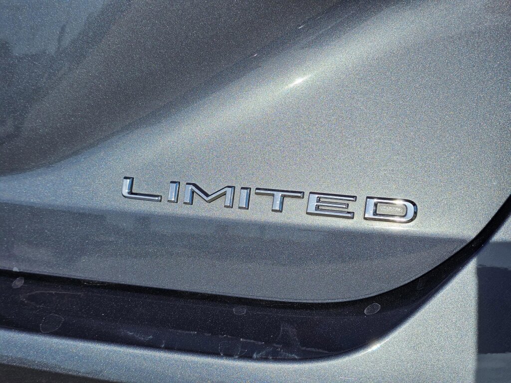 Used 2022 Toyota Avalon Limited w/ Advanced Safety Package image 10