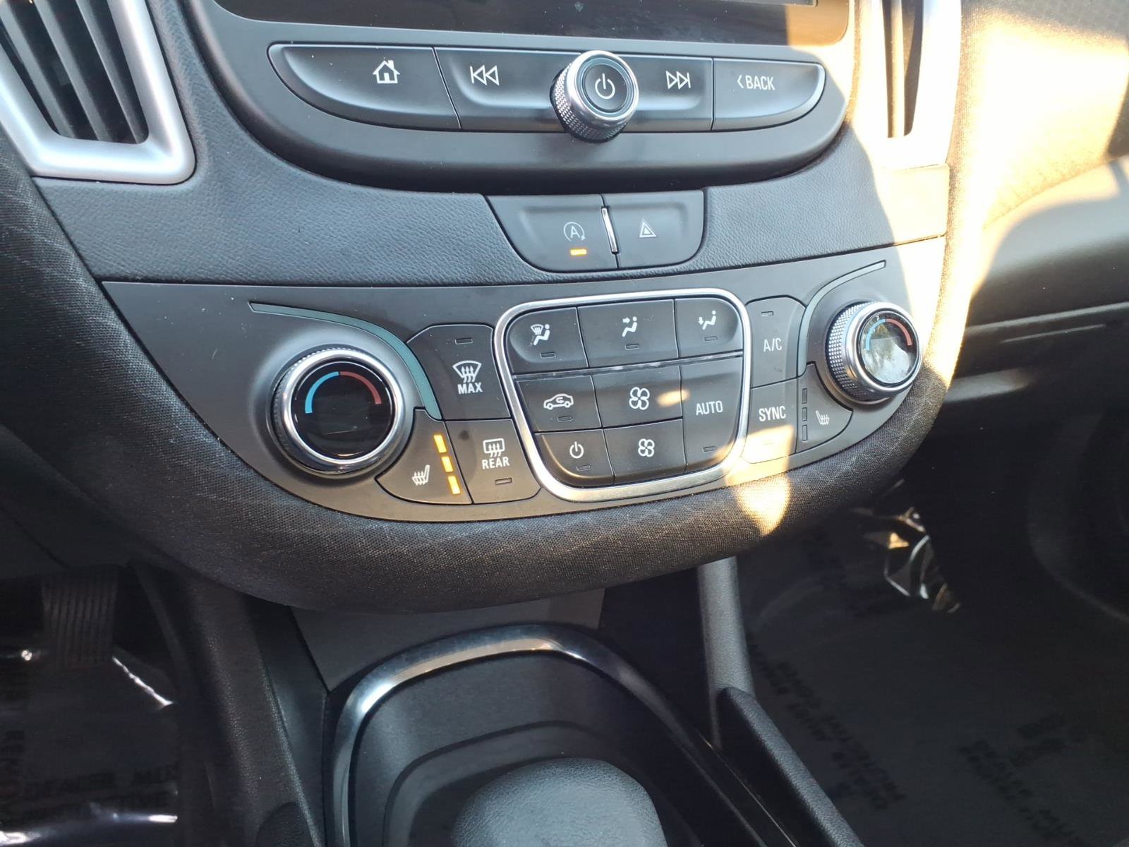 Used 2024 Chevrolet Malibu LT image 24