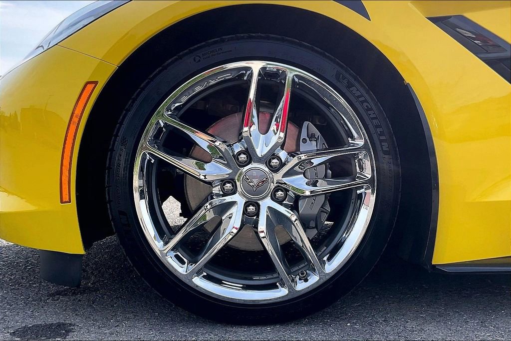 Used 2019 Chevrolet Corvette Stingray Convertible w/ 3LT Preferred Equipment Group RWD image 9