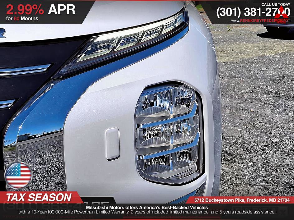 Used 2025 Mitsubishi Outlander SE image 7