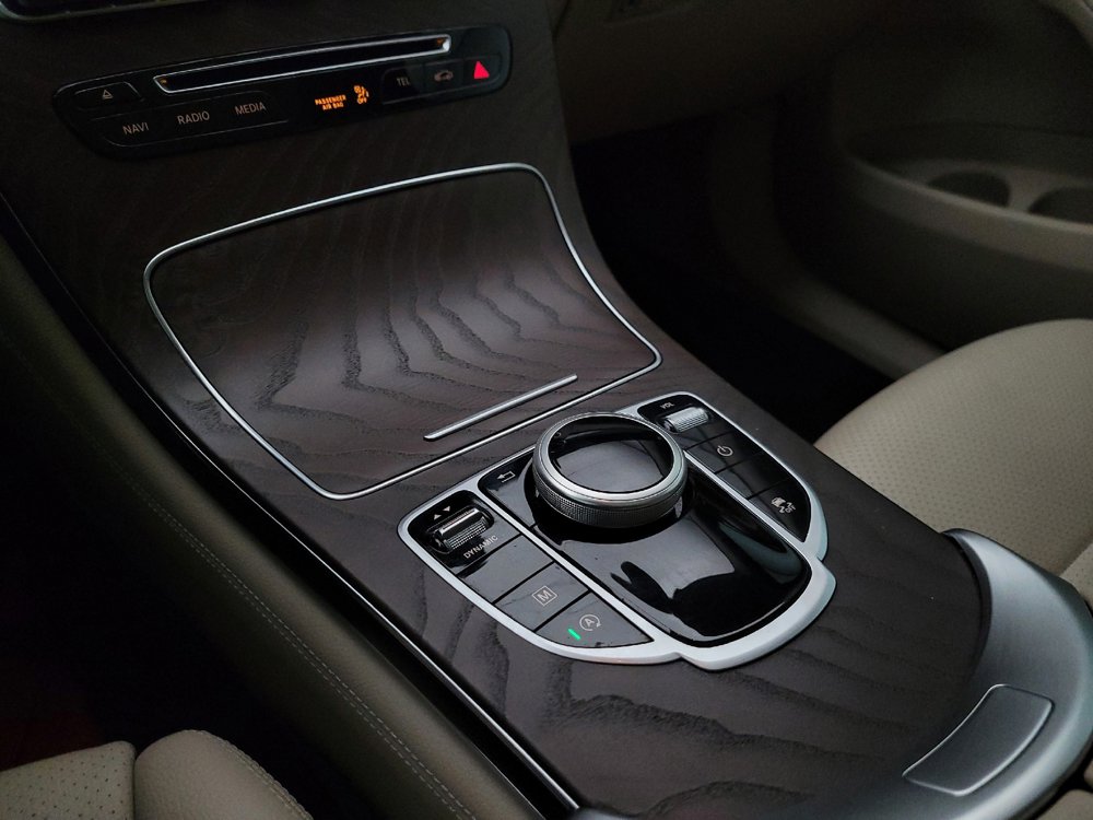 Used 2019 Mercedes-Benz GLC 300 4MATIC image 26