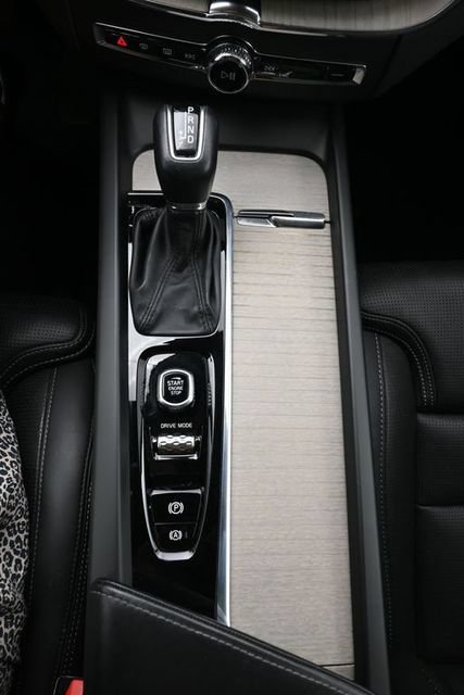Used 2021 Volvo XC60 T5 Inscription w/ Protection Package Premier FWD image 11