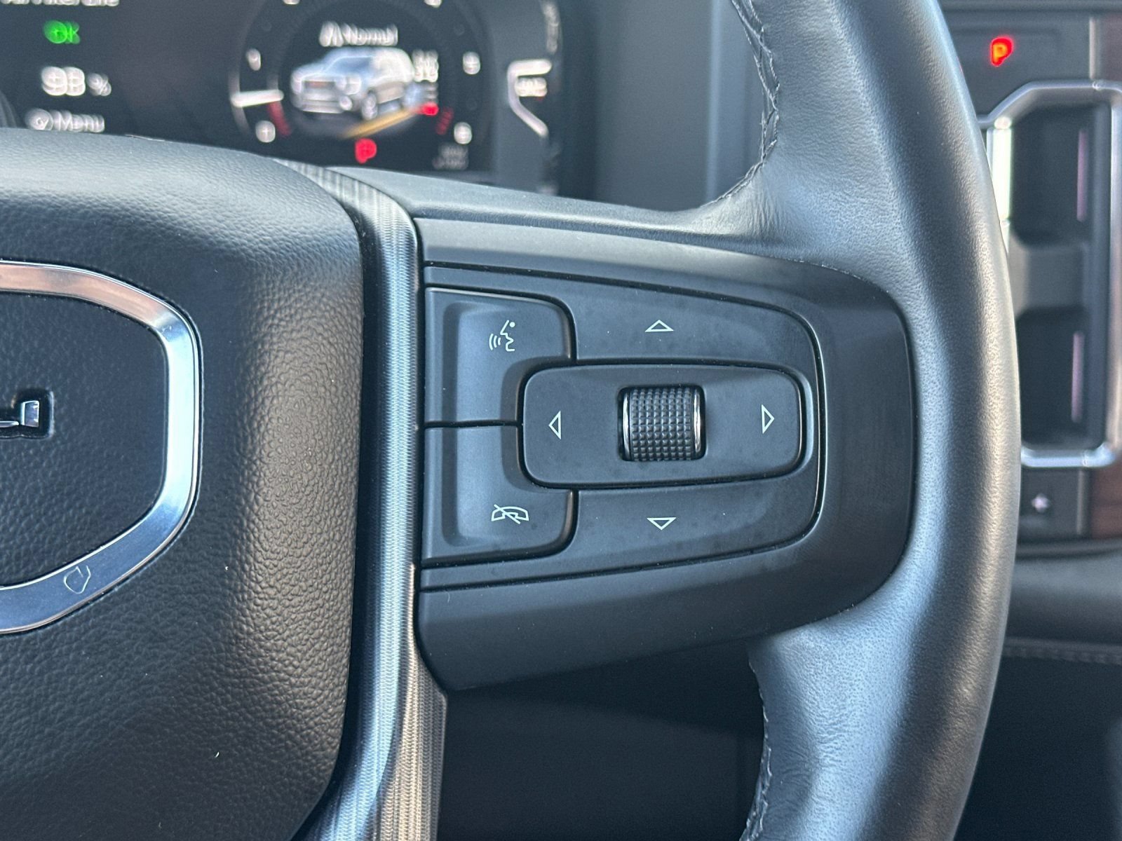 Used 2023 GMC Yukon Denali Ultimate AWD/4WD image 31