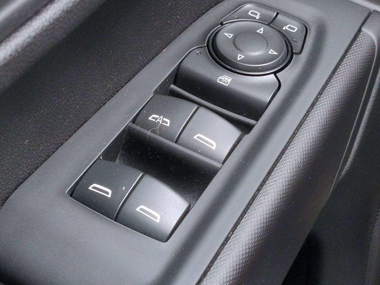 Used 2024 Chevrolet Silverado 1500 Custom Trail Boss w/ LPO, Dark Essentials Package AWD/4WD image 21