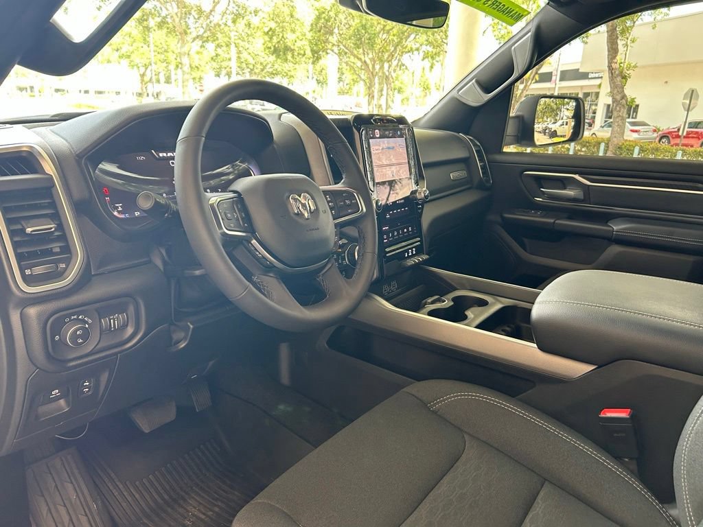 Used 2025 RAM 1500 Big Horn AWD/4WD image 7
