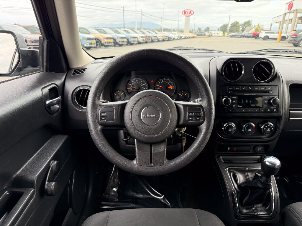 Used 2016 Jeep Patriot Sport FWD image 20