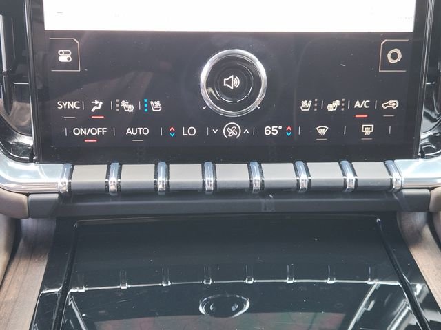 Used 2025 GMC Yukon Denali Ultimate image 17