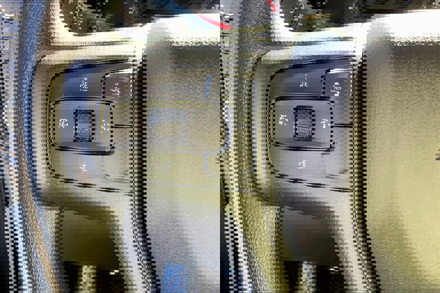 Used 2023 Chevrolet Silverado 1500 Custom image 21