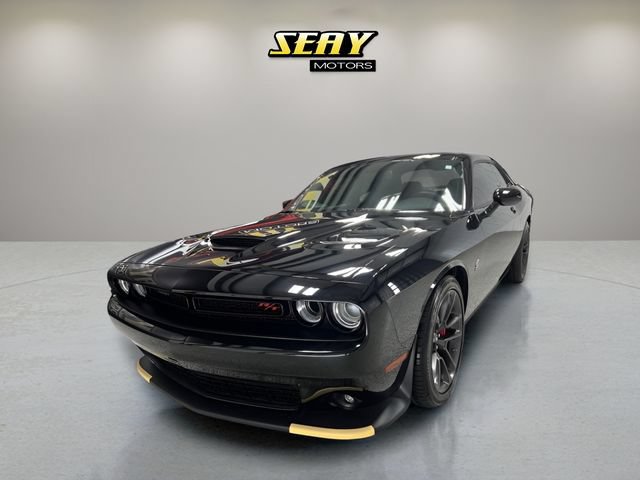 Used 2021 Dodge Challenger R/T Scat Pack w/ Plus Package RWD image 2