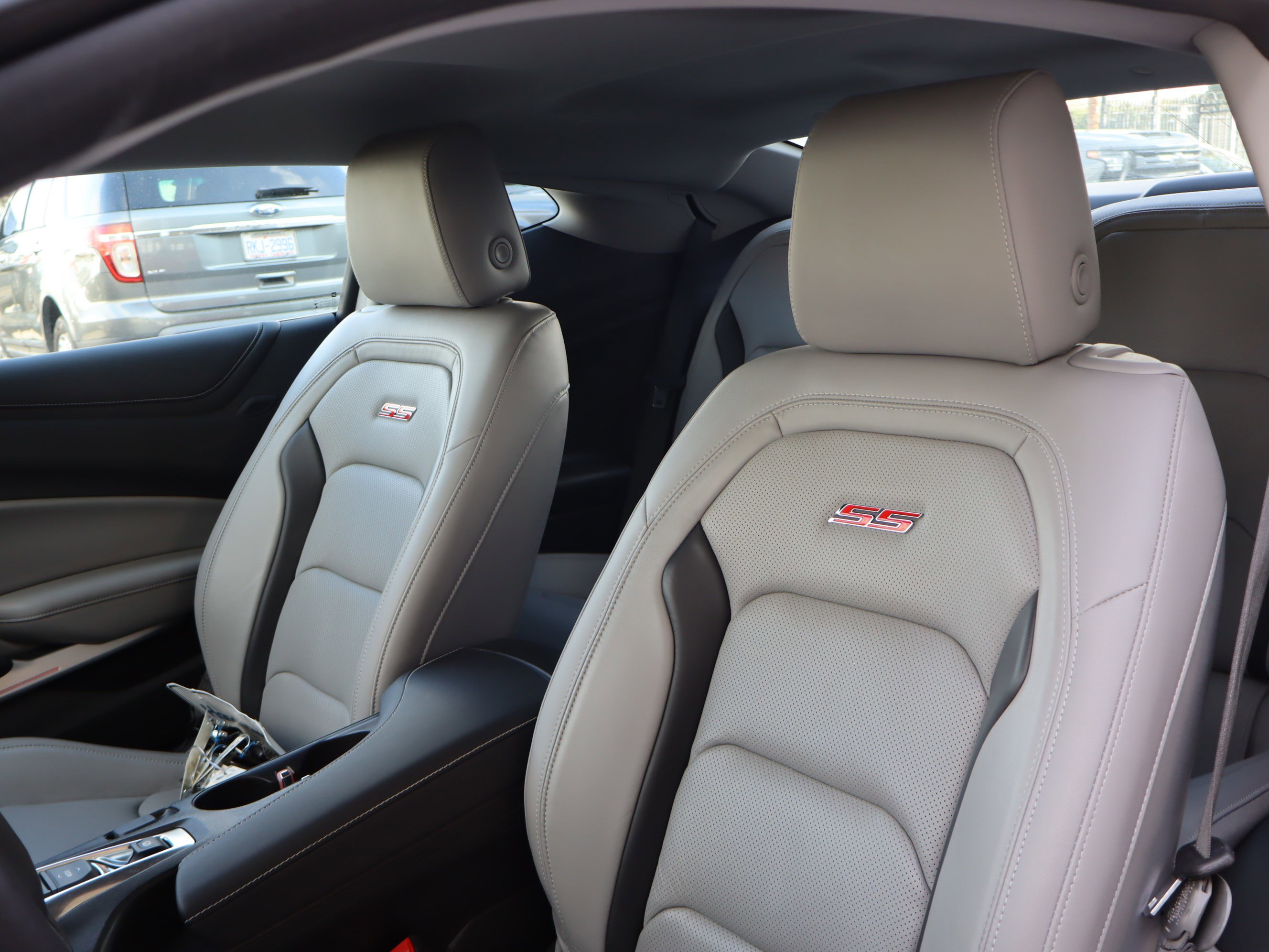 Used 2018 Chevrolet Camaro SS image 16