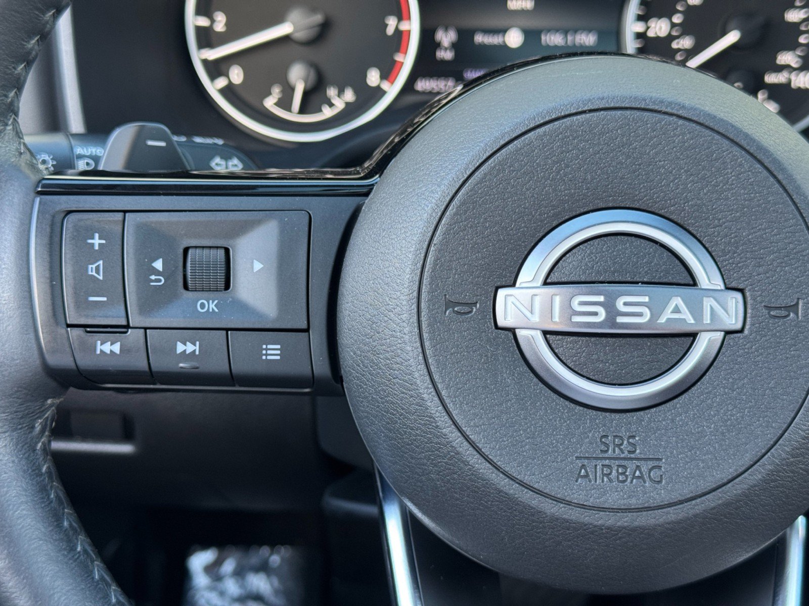 Used 2023 Nissan Rogue SV w/ SV Premium B Package FWD image 20
