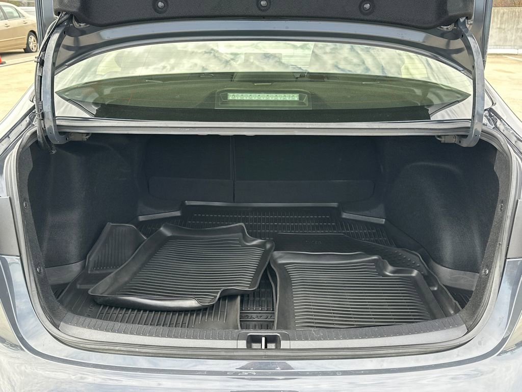 Used 2025 Toyota Corolla LE image 6