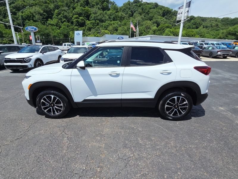 Used 2025 Chevrolet TrailBlazer LT AWD/4WD image 4
