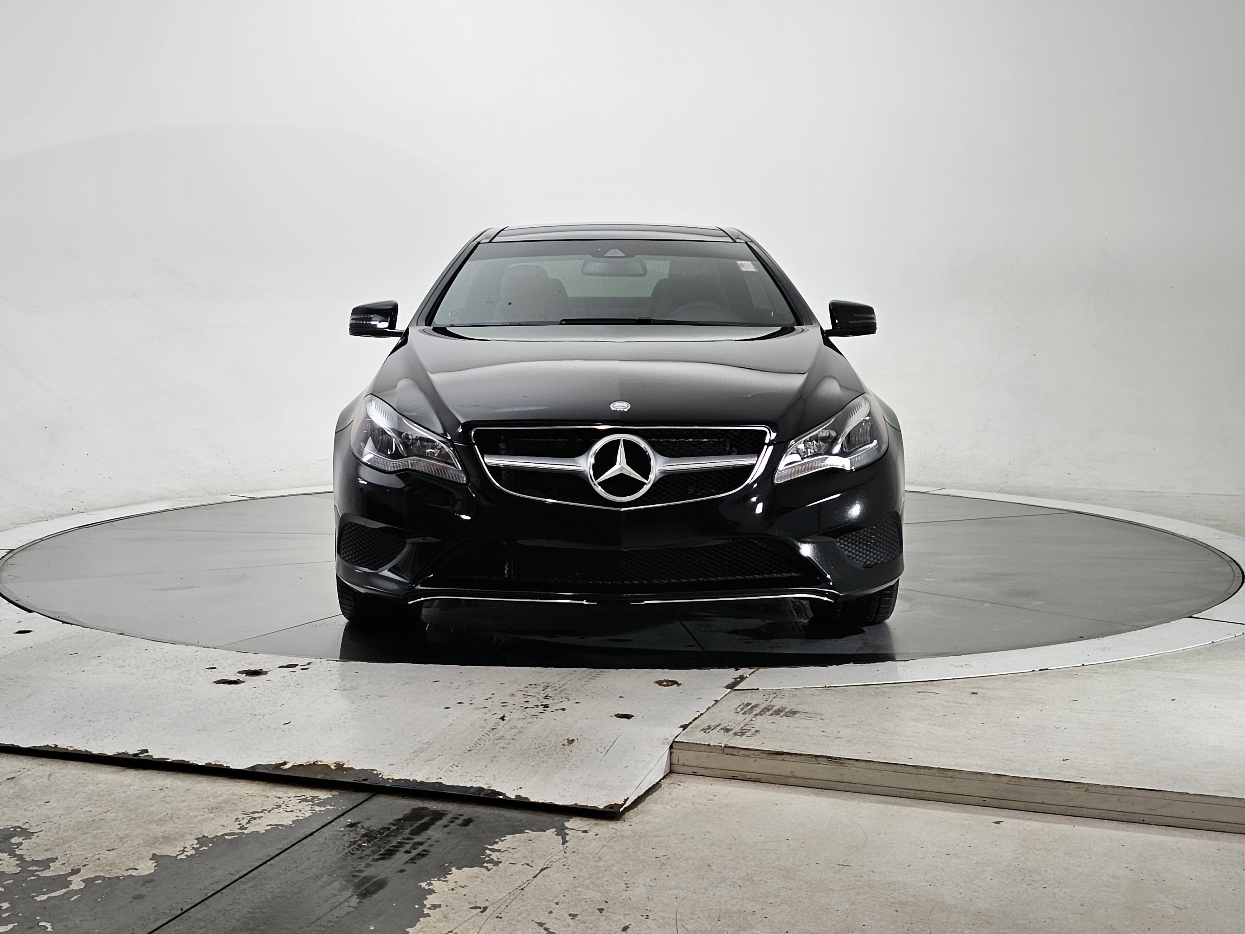 Used 2015 Mercedes-Benz E 400 4MATIC Coupe image 4