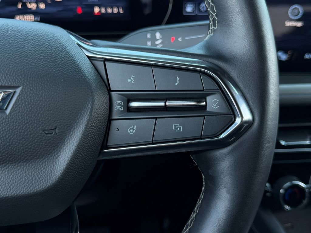 Used 2024 Chevrolet Traverse LT image 30