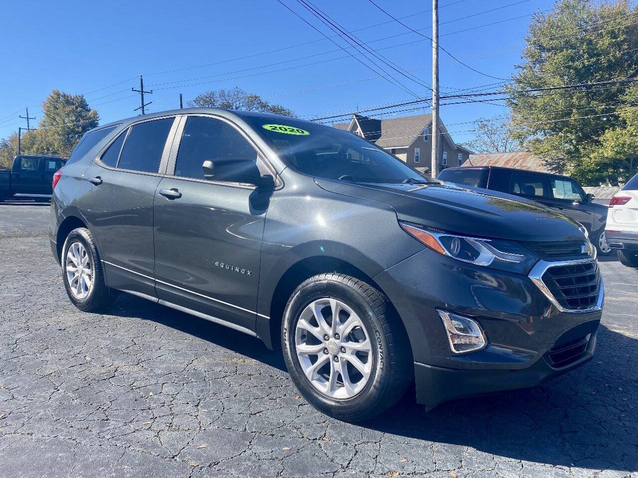 Used 2020 Chevrolet Equinox LS w/ LS Convenience Package FWD image 2