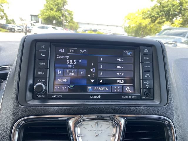 Used 2014 Chrysler Town & Country Touring-L w/ Driver Convenience Group FWD image 17