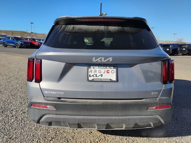 Used 2023 Kia Sorento LX image 11