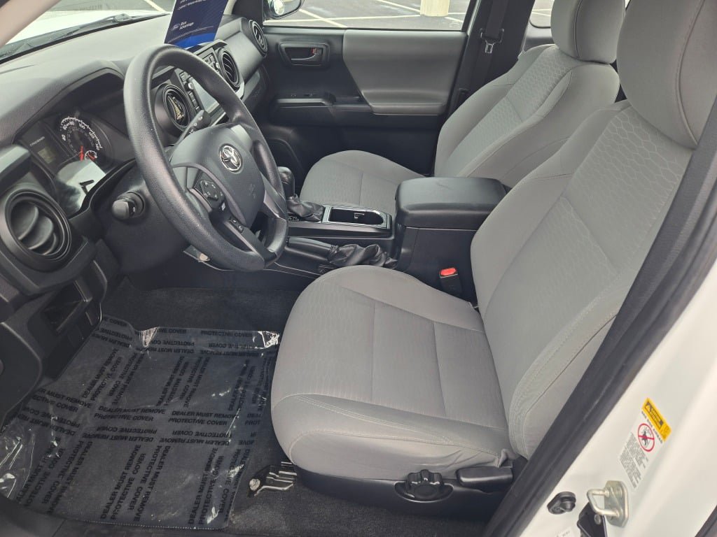 Used 2017 Toyota Tacoma SR RWD image 17